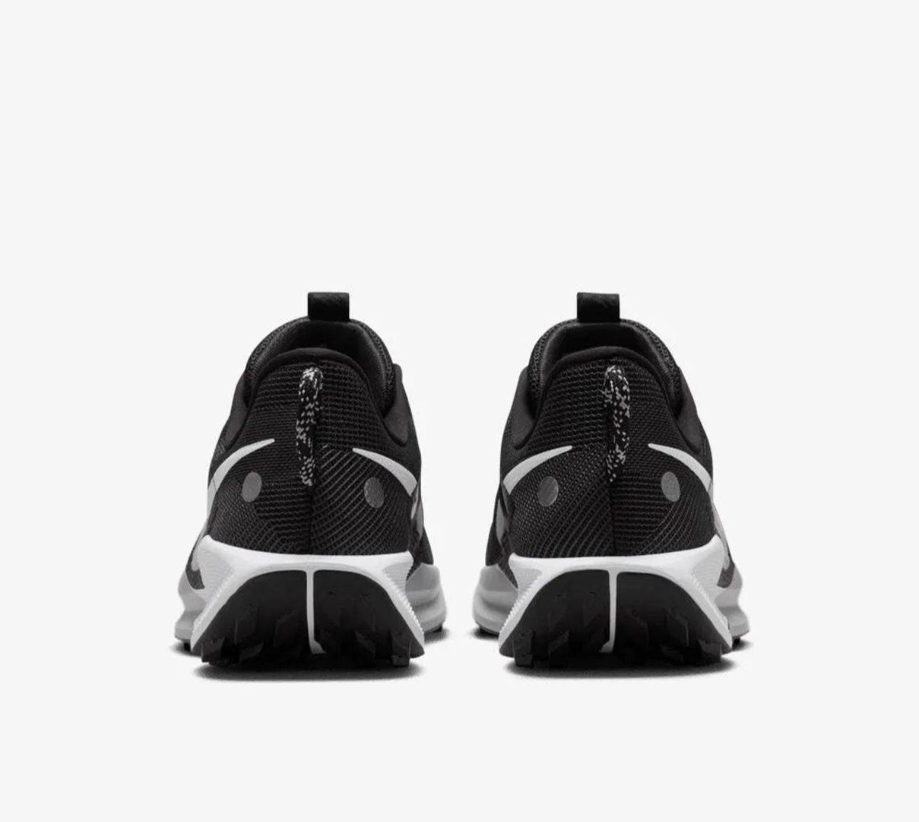 NIKE PEGASUS TRAIL 5 NEGRO