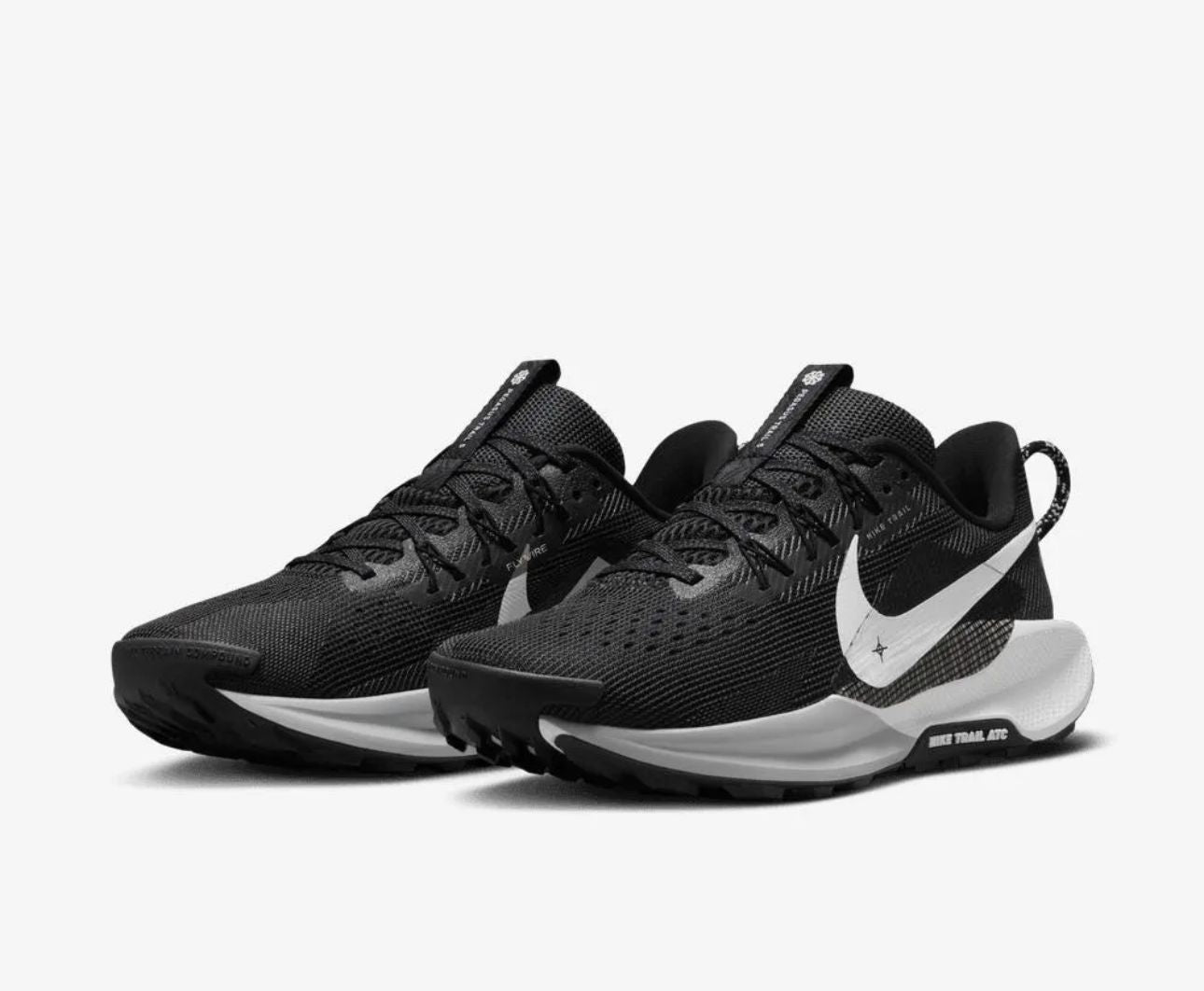 NIKE PEGASUS TRAIL 5 NEGRO