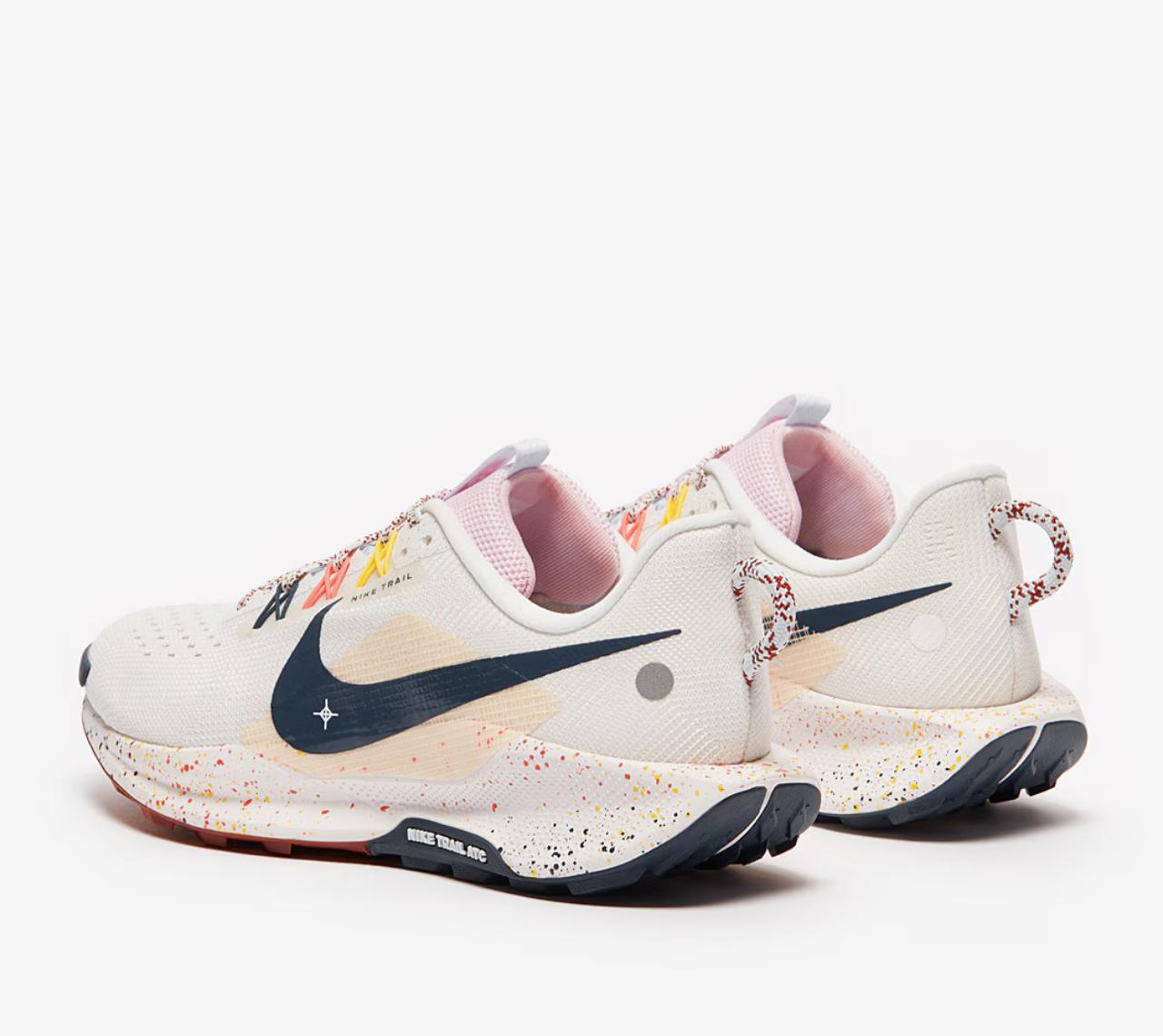 NIKE PEGASUS TRAIL 5 BLANCO BEISH